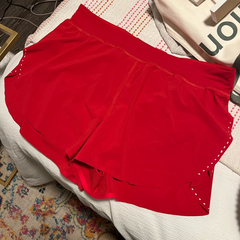 Lululemon find your pace shorts